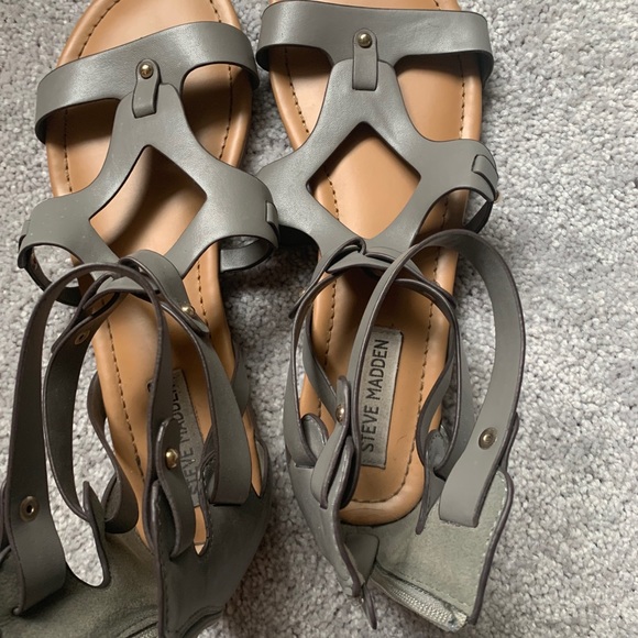 Steve Madden sandals - Picture 2 of 3